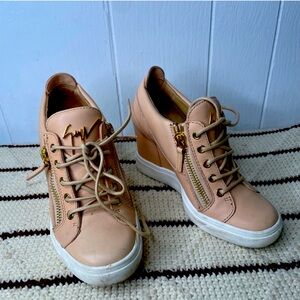 Giuseppe Zanotti Womens Size 37.5/6.5 High
Top Wedge Sneaker Leather Beige